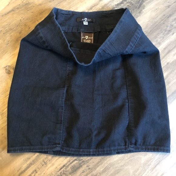 7 For All Mankind Soft Stretchy Skirt (XS) - Picture 5 of 8